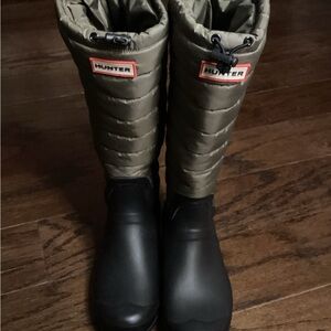 Hunter Olive and Black Wellington Puffer Quilted Boots